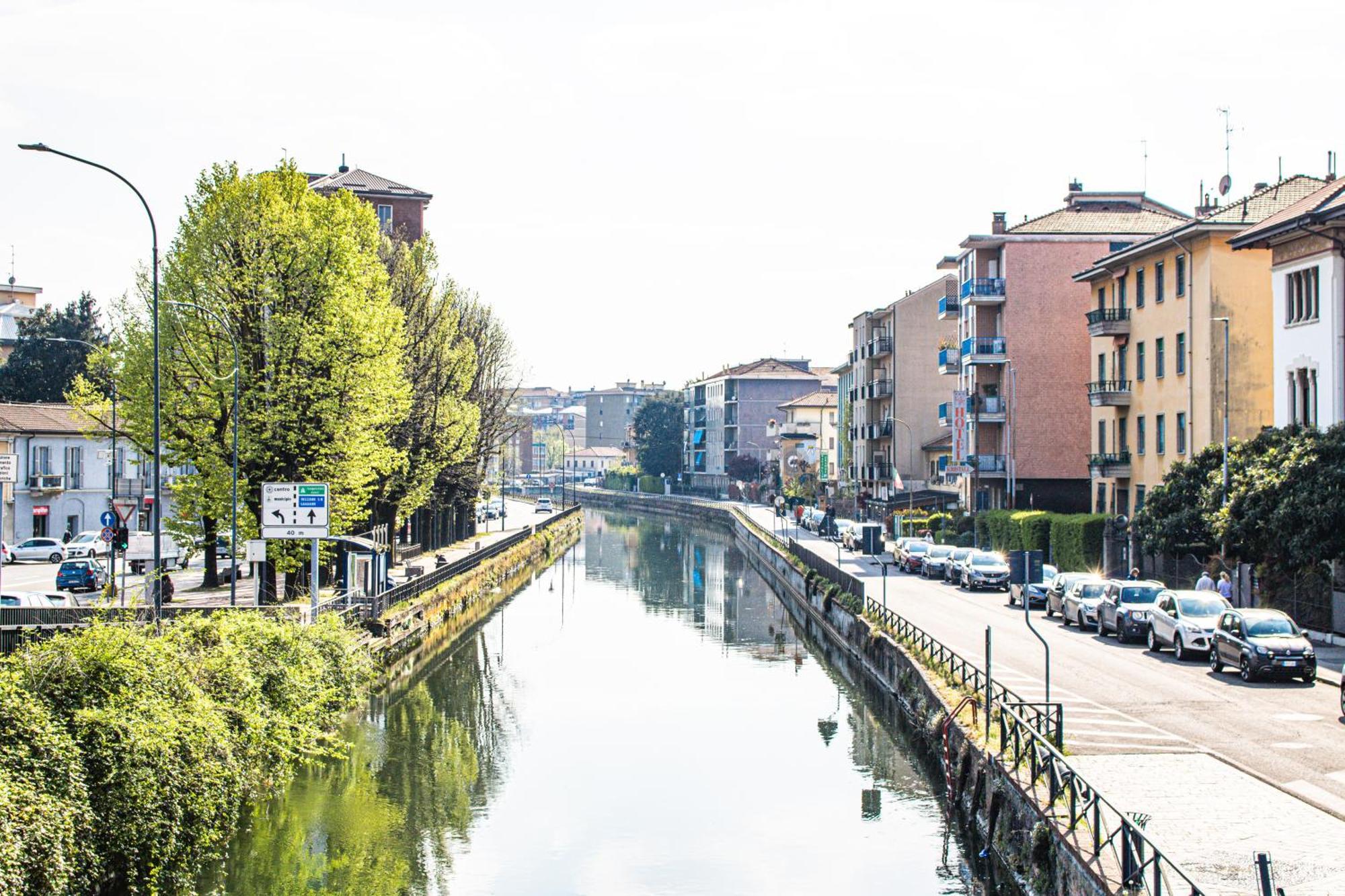 Along The Canal Smart Flat Naviglio - 4 People Corsico Exterior foto